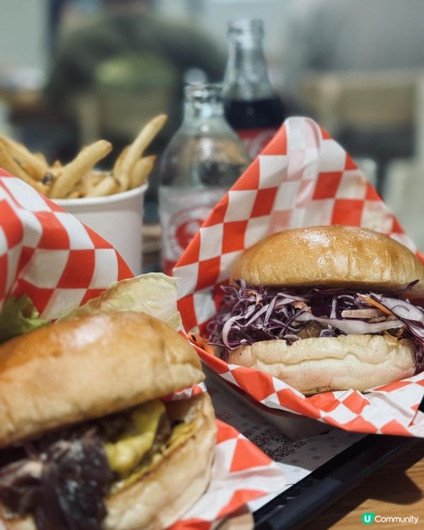 九龍城美食廣場人氣漢堡包🍔！