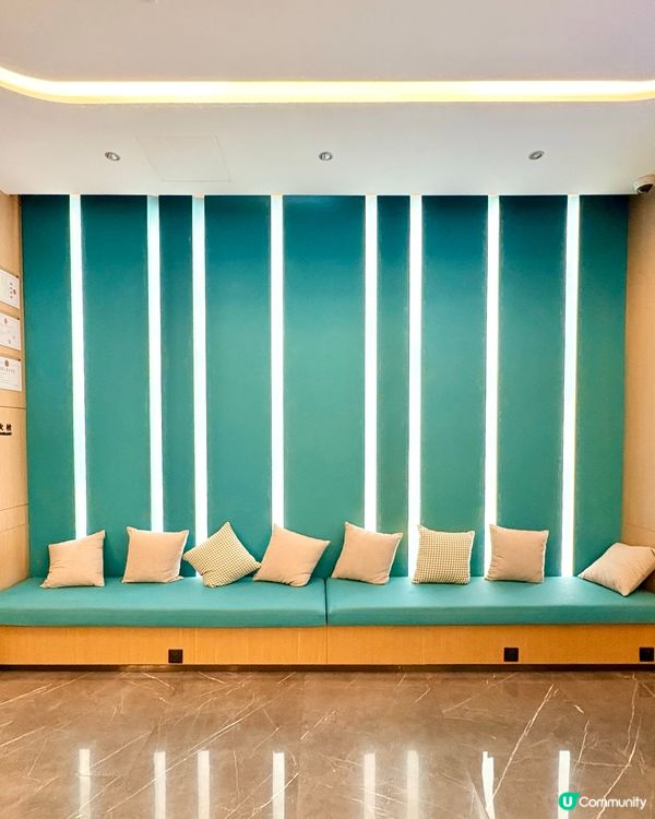 桔子酒店醒目橙色明亮活潑，人均$160，方便舒適