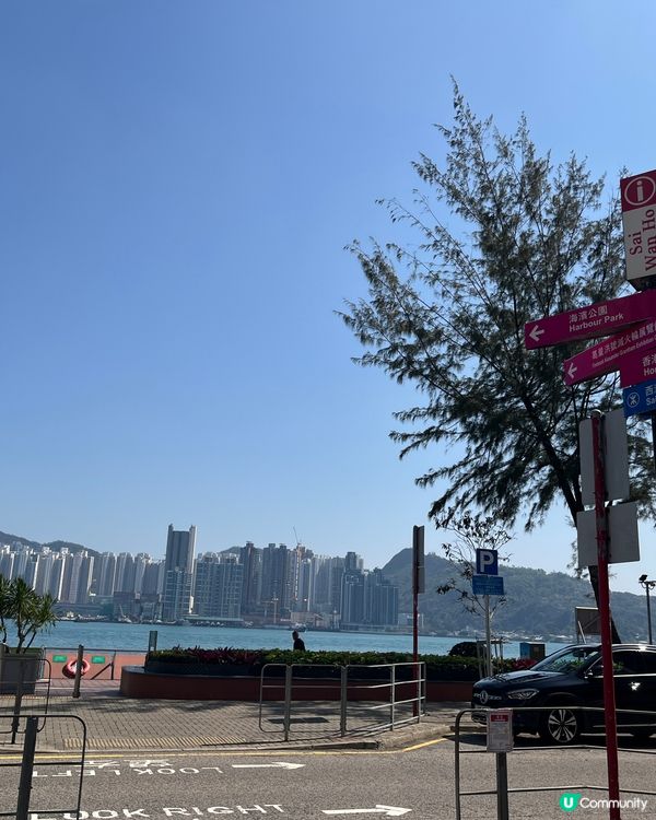 西灣河海旁散步