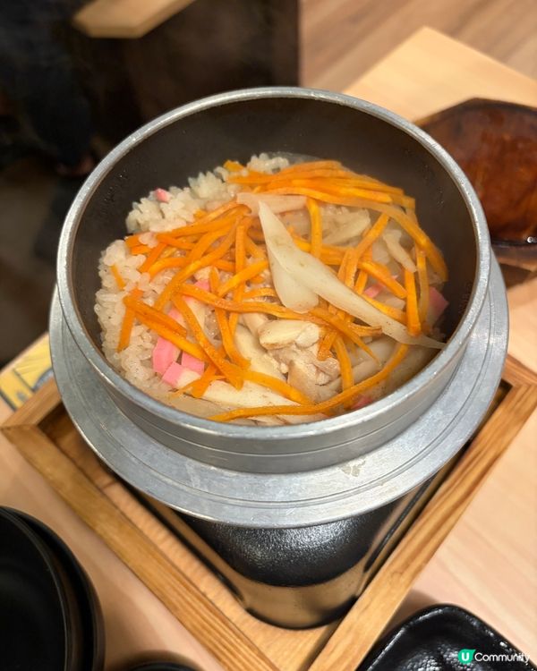 均一價$19.9/$29.9，忍唔住叫咗成枱！🍢