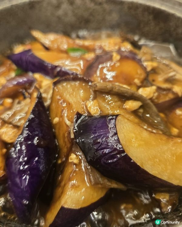 將軍澳東港城嘅“從心素食‘’，d小菜炒到好似茶餐廳一樣，像真...