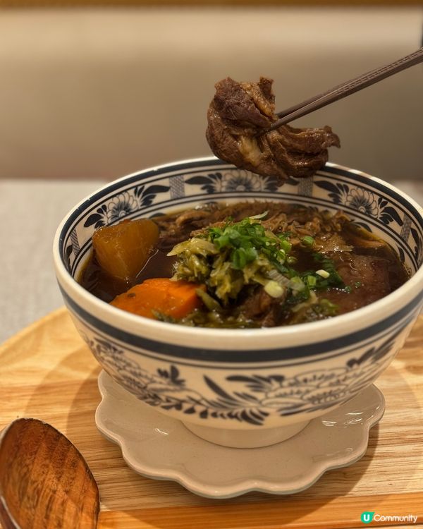 啟德 鐵牛台灣牛肉麵 