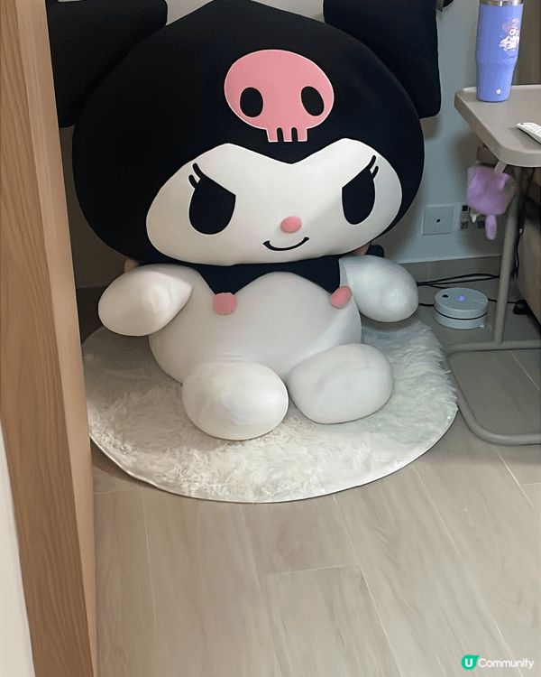 我很喜歡Kuromi，因為她外表看似淘氣又帶點小惡魔的酷感，...