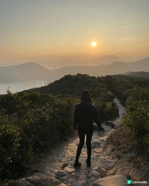 龍蝦灣景色真係好靚，行山路線又唔辛苦，沿途都有好靚既景色，睇...