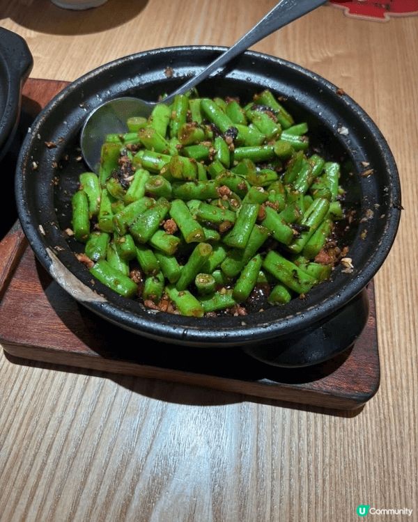 影靚相一定係美食相， 有麻婆豆腐，欖菜炒豆，鐵板豬頸肉，食得...