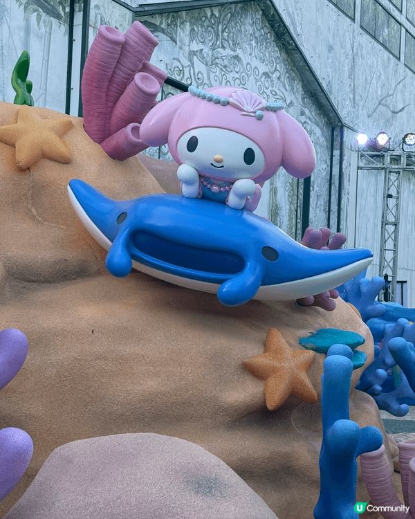 我非常喜歡海洋公園「蔚藍海洋之旅」中這三張 Sanrio c...