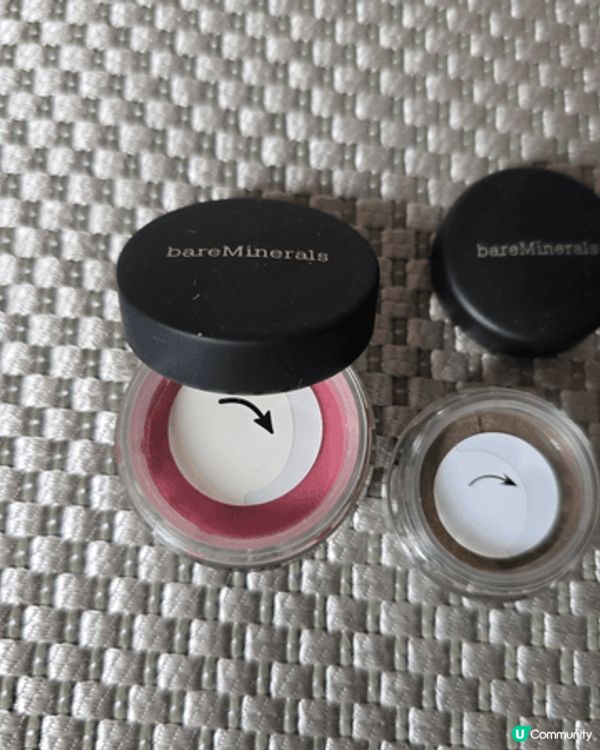BareMinerals彩妝質地輕薄，妝感自然，唔會太有粉感...