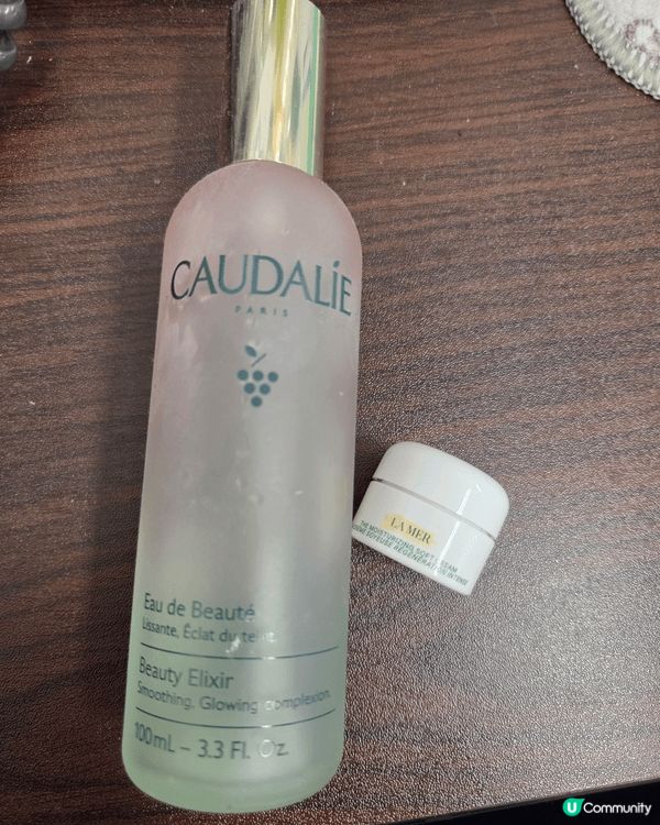 Caudalie的噴霧可任何時候滋潤補水，La Mer的so...
