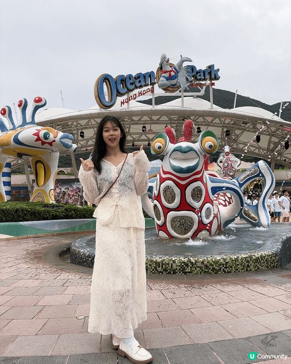 第一来香港去了海洋公园玩，还有好多地方没玩到，真滴好好玩、好...
