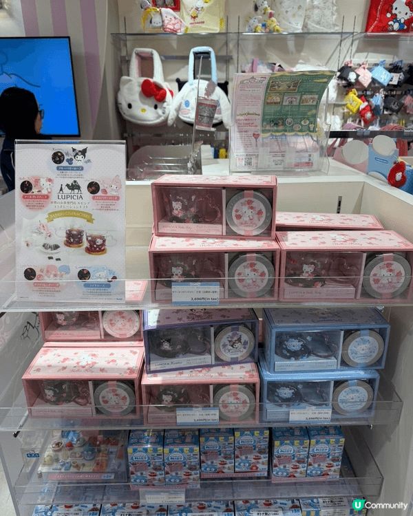 日本福岡運河城的Sanrio store 同 玉桂狗 caf...