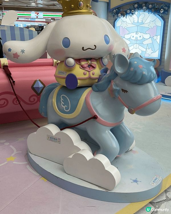 聖誕節時在香港新港城拍攝的，因為Sanrio 角色多元化，全...