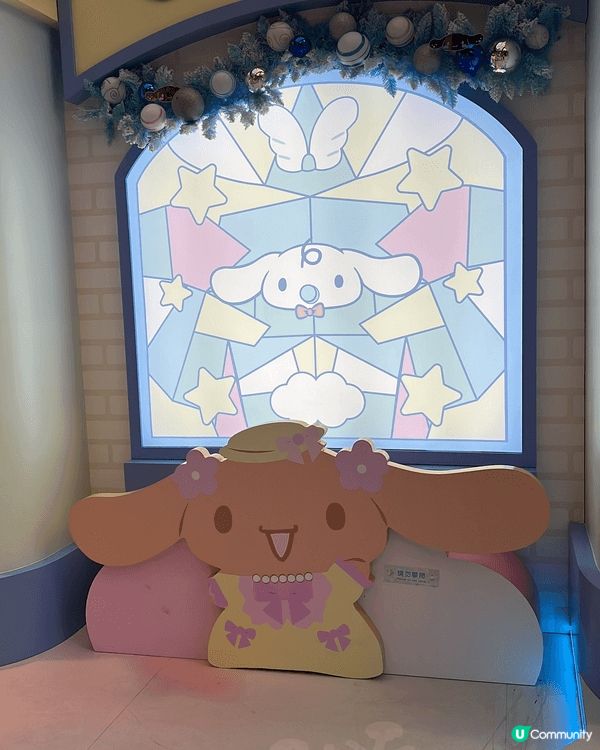 聖誕節時在香港新港城拍攝的，因為Sanrio 角色多元化，全...