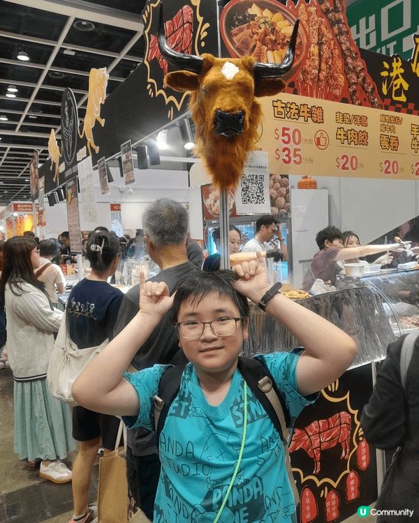 帶仔仔去會展試食節，大飽口福之餘，有特色攤位供打卡，仲有表演...