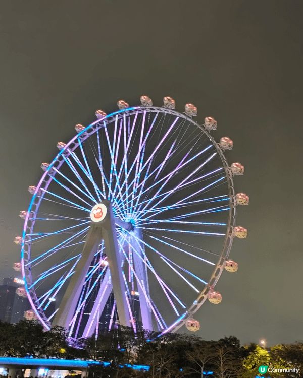 深圳歡樂港灣，非常巨大加上晚上燈光，是一個十分好玩的公園加商...