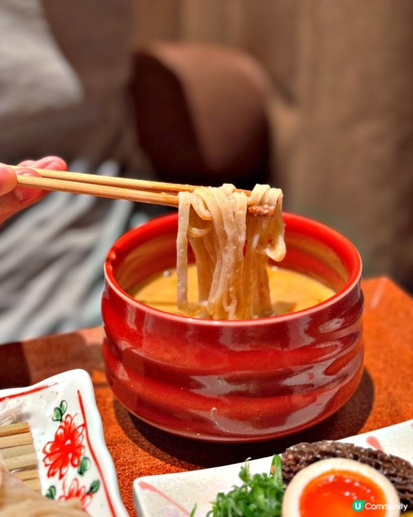 雲朵般的雞白湯☁️九龍灣拉麵店新登場🍜