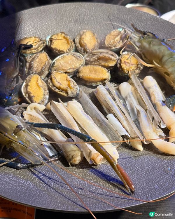 台中任食海鮮，有大頭蝦，鮑魚，生蠔，東風螺