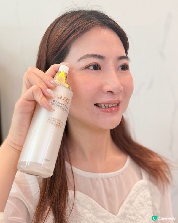 一瓶活膚水,喚醒肌膚的水潤能量         