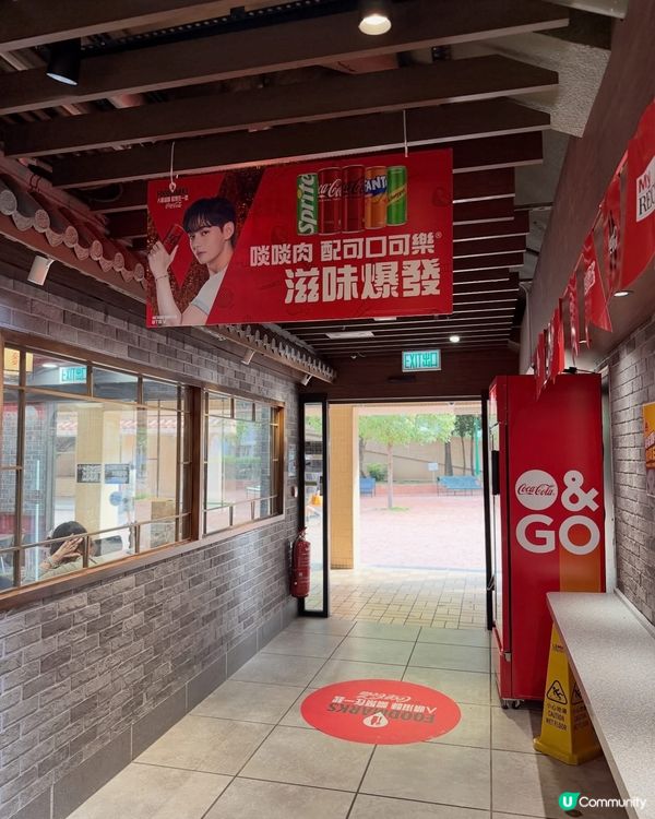 巨型打卡位 + 美食🤩 香港街市攞明信片！