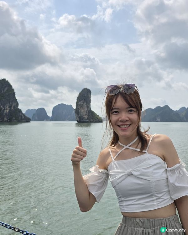 海上漫遊下龍灣！🏞️ 遠眺鬥雞石！👫