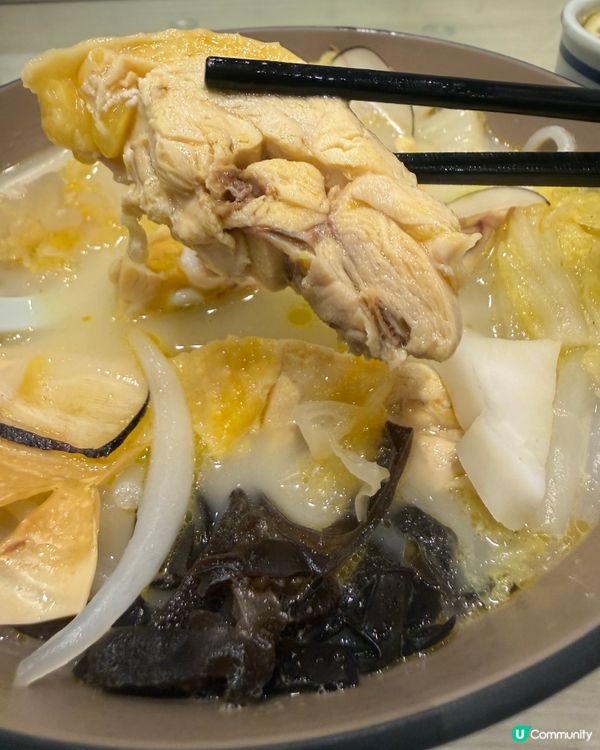 《南昌》Vwalk $48椰子雞湯麵