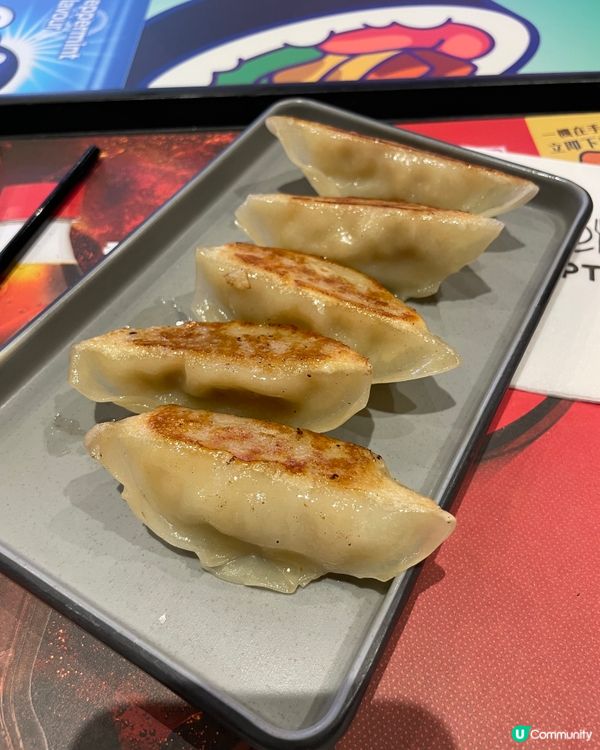 啟德AIRSIDE美食廣場|環境靚,食物正常,餃子乾身無肉汁
