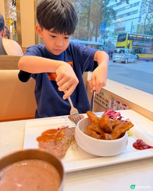 平到傻！灣仔冰室鋸扒河粉🍴💰
