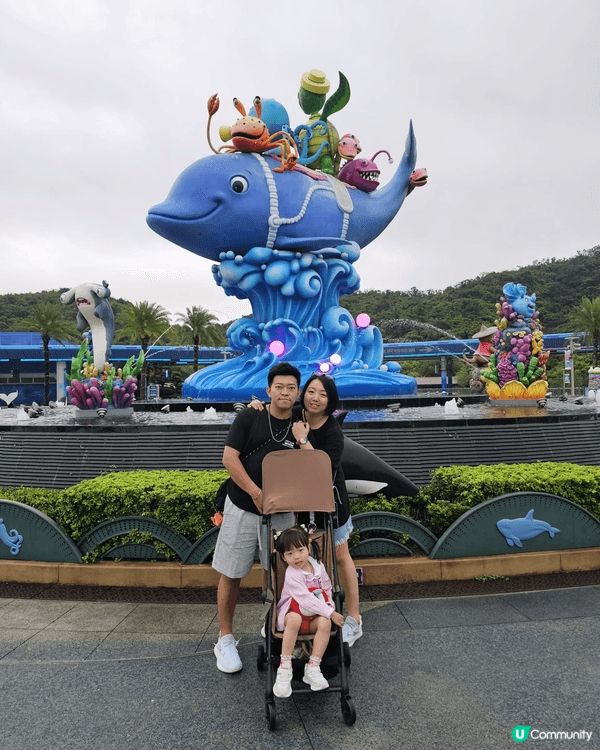 第一二張在飛船樂園 地方很大