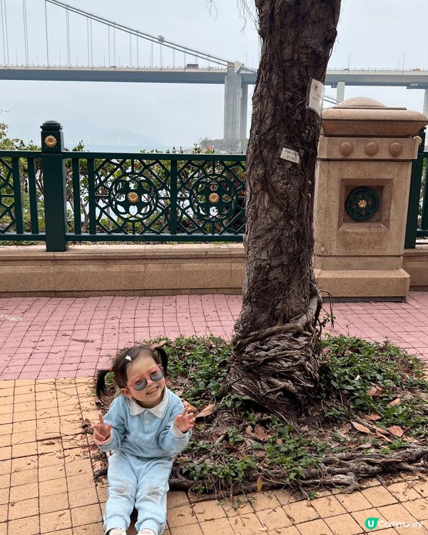 第一二張在飛船樂園 地方很大