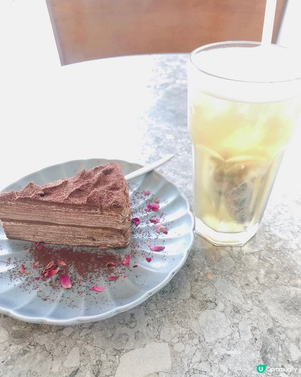 金茂宜 café ☕️chill 爆！💯純白系氛圍