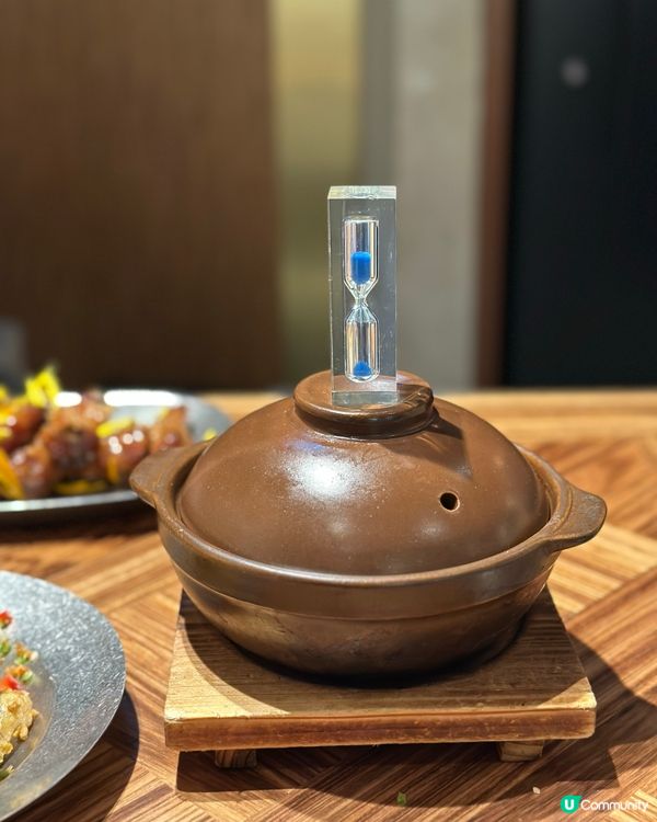 灣仔 中午都食到煲仔飯