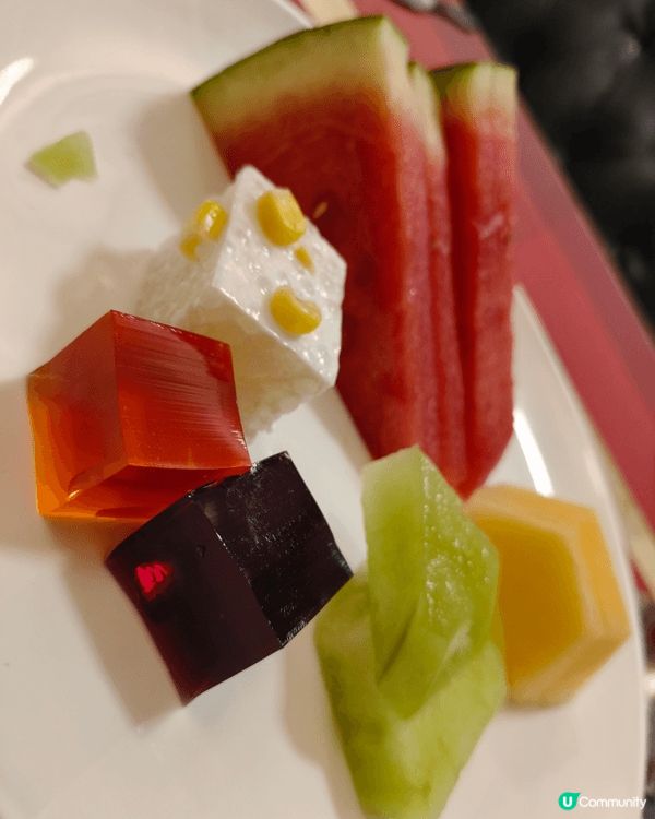 今晚同老公嚟到屯門悅品度假酒店The Platter，最驚喜...