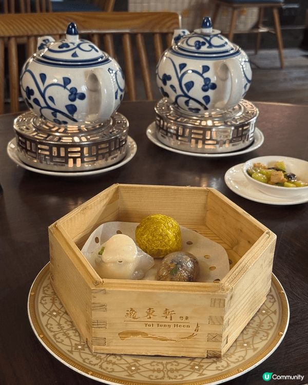 逸東軒係佐敦香港逸東酒店嘅米芝林一星粵菜餐廳，以手工點心同老...