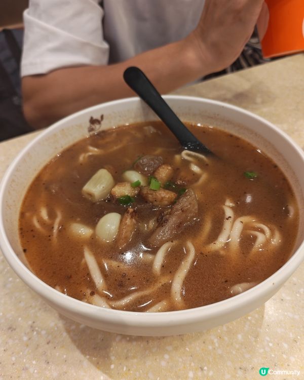 屯門神級台灣牛肉麵！🍜😋