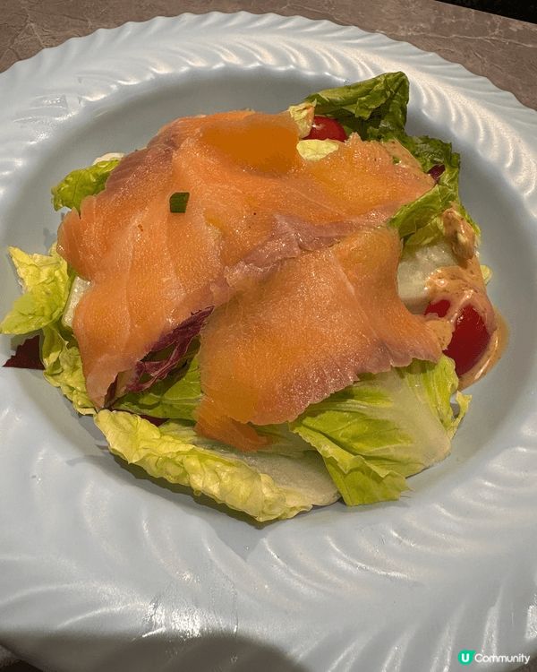 最近食咗波士頓龍蝦拼呢個牛扒薯菜，同埋西班牙海鮮焗飯，好味好...