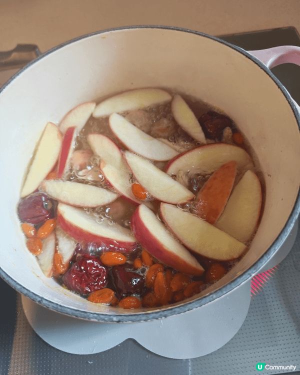 今次介紹係養生蘋果水，加入杞子，紅棗，桂圓，黃芪，具有補氣養...