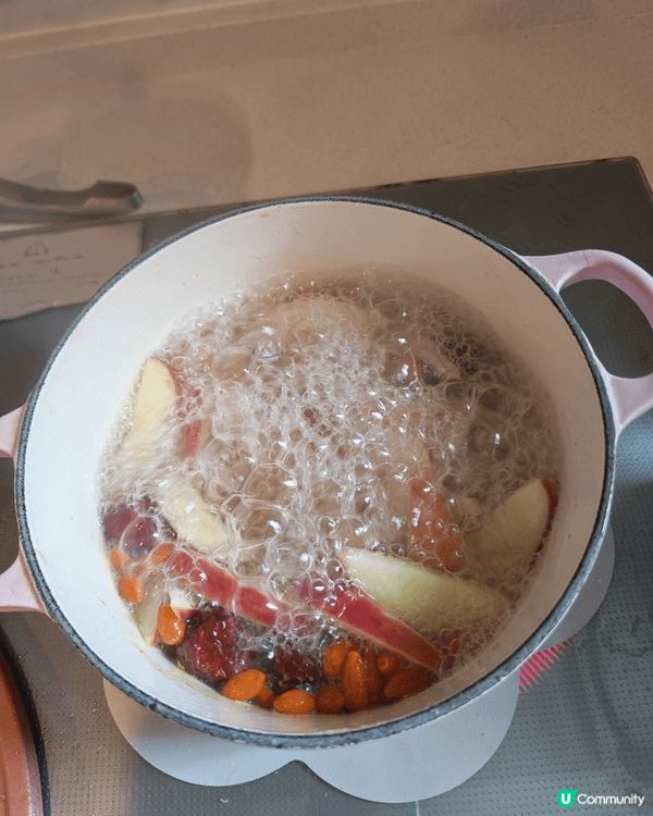 今次介紹係養生蘋果水，加入杞子，紅棗，桂圓，黃芪，具有補氣養...