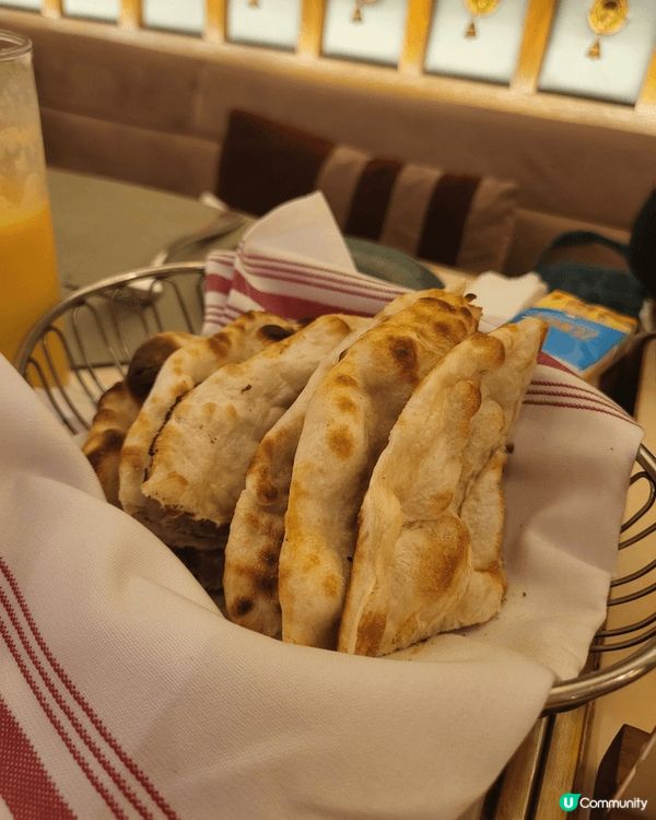 一直都好中意食印度咖哩同烤餅，今日黎到中環呢間Bombay ...