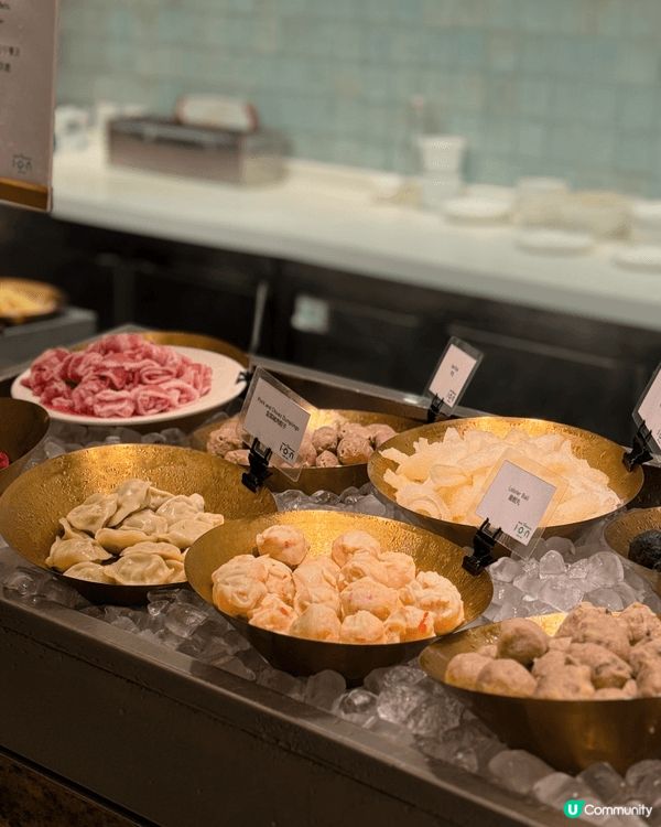 早排同朋友去左位於黃竹坑既南灣如心酒店食自助餐😍
