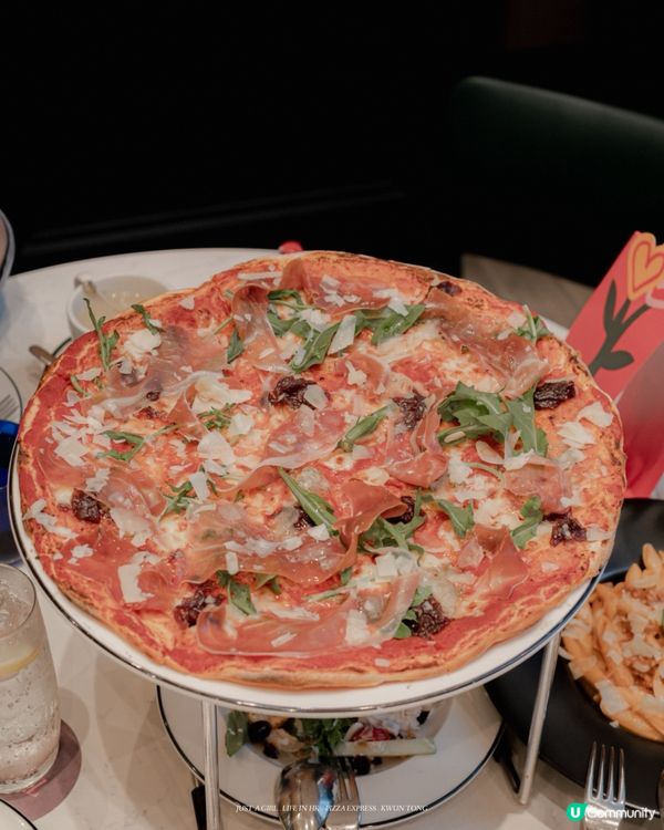 🍕 Pizza Express觀塘新店：熱騰騰的美味與分享