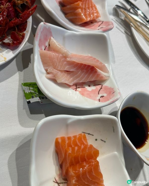 喺東門太陽廣場對面有間領先海鮮自助任飲任食非常多海鮮