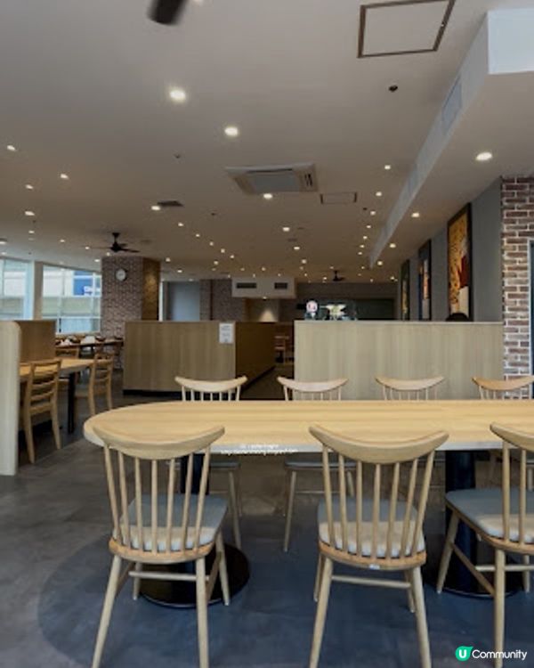 【2026 大阪。神戶8天遊】神戶│三宮 ♥ 關西知名連鎖咖啡店 Holly's Cafe 邊看電車邊嘆咖啡