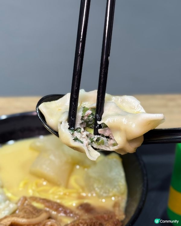 五小時慢火熬製．招牌瑤柱金湯車仔麵