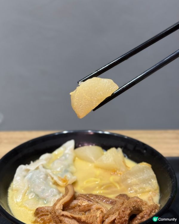 五小時慢火熬製．招牌瑤柱金湯車仔麵