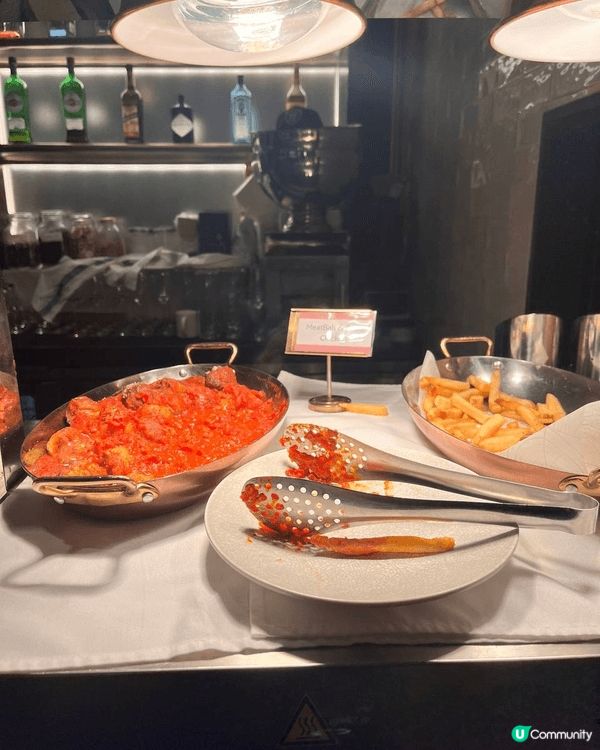 銅鑼灣高質海景自助餐 I 和牛+生蠔無限任 食！