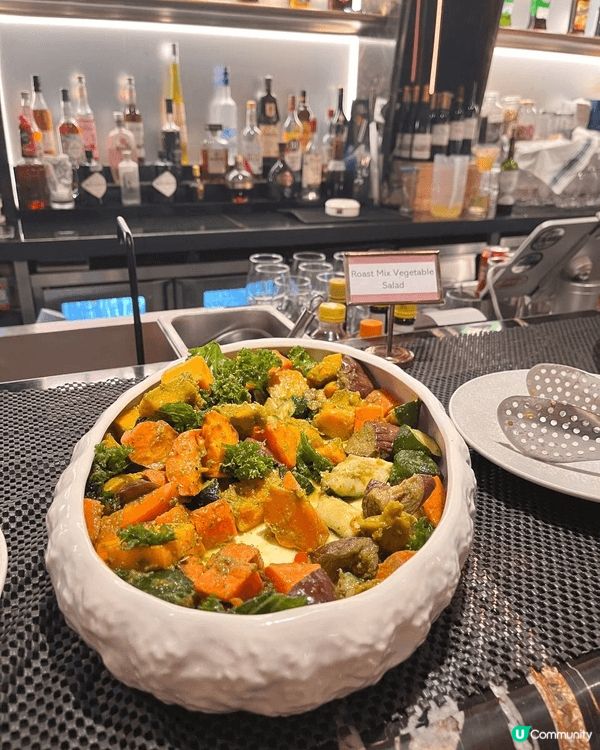 銅鑼灣高質海景自助餐 I 和牛+生蠔無限任 食！