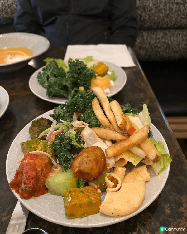 銅鑼灣高質海景自助餐 I 和牛+生蠔無限任 食！