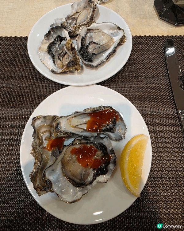 城景國際酒店嘅海鮮自助晚餐真係一場味覺盛宴。踏入餐廳，好感受...