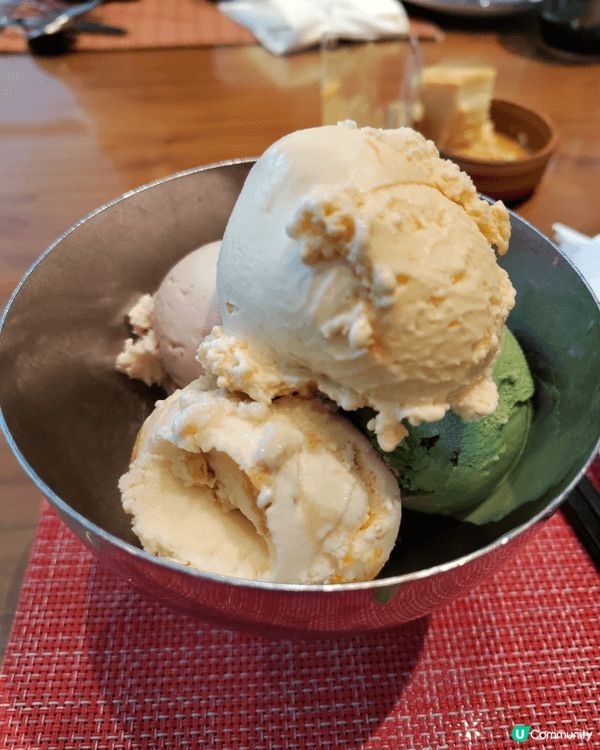 全日提供生蠔、海鮮拼盤及環球美饌自助餐，我食了40隻生蠔，隻...