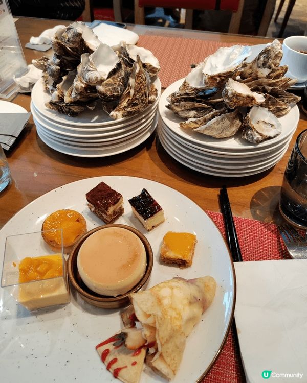 全日提供生蠔、海鮮拼盤及環球美饌自助餐，我食了40隻生蠔，隻...