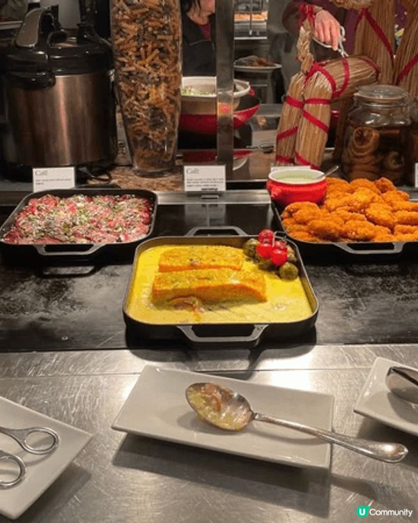 香港喜來登酒店自助晚餐提供豐富的環球美食、經典中菜及精緻甜品...